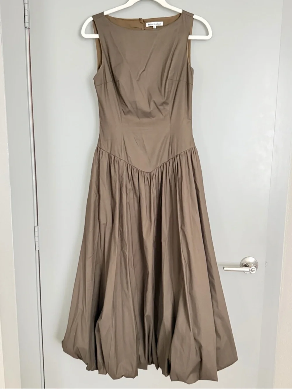 Reformation Elvira Dress in Olive - Picture 3 of 5